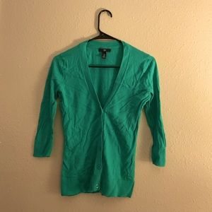 3/4 sleeve button up cardigan. Size XS GAP